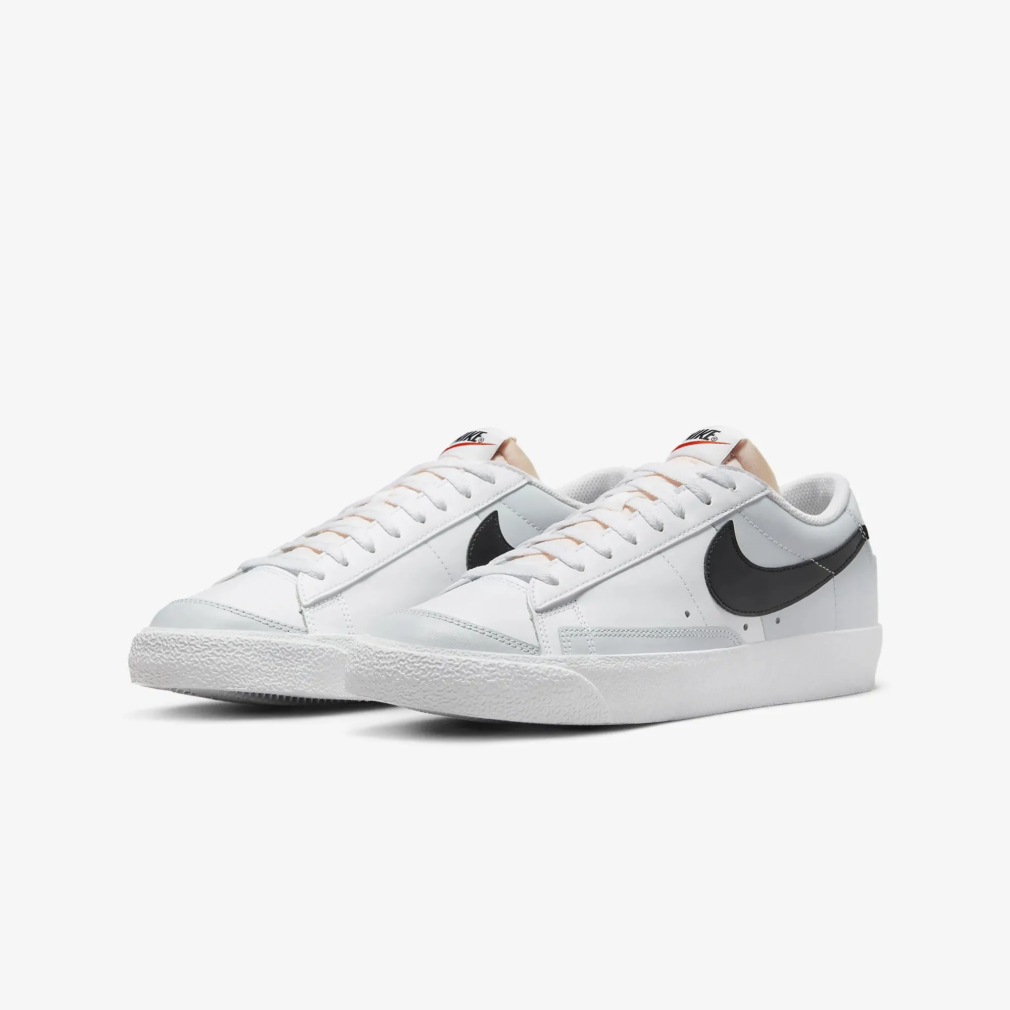 Nike | BLAZER LOW '77 VINTAGE { WHITE/BLACK-PURE PLATINUM